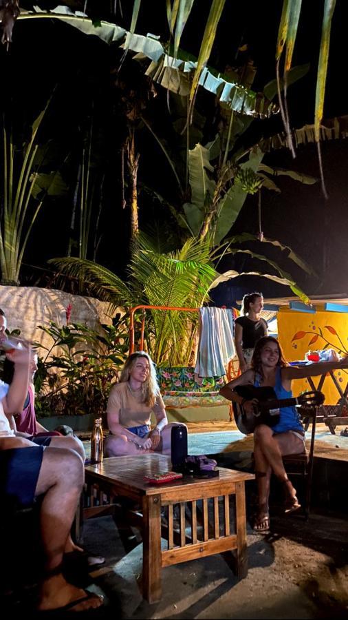 Sintonia Surf Hostel E Bar 乌巴图巴 外观 照片