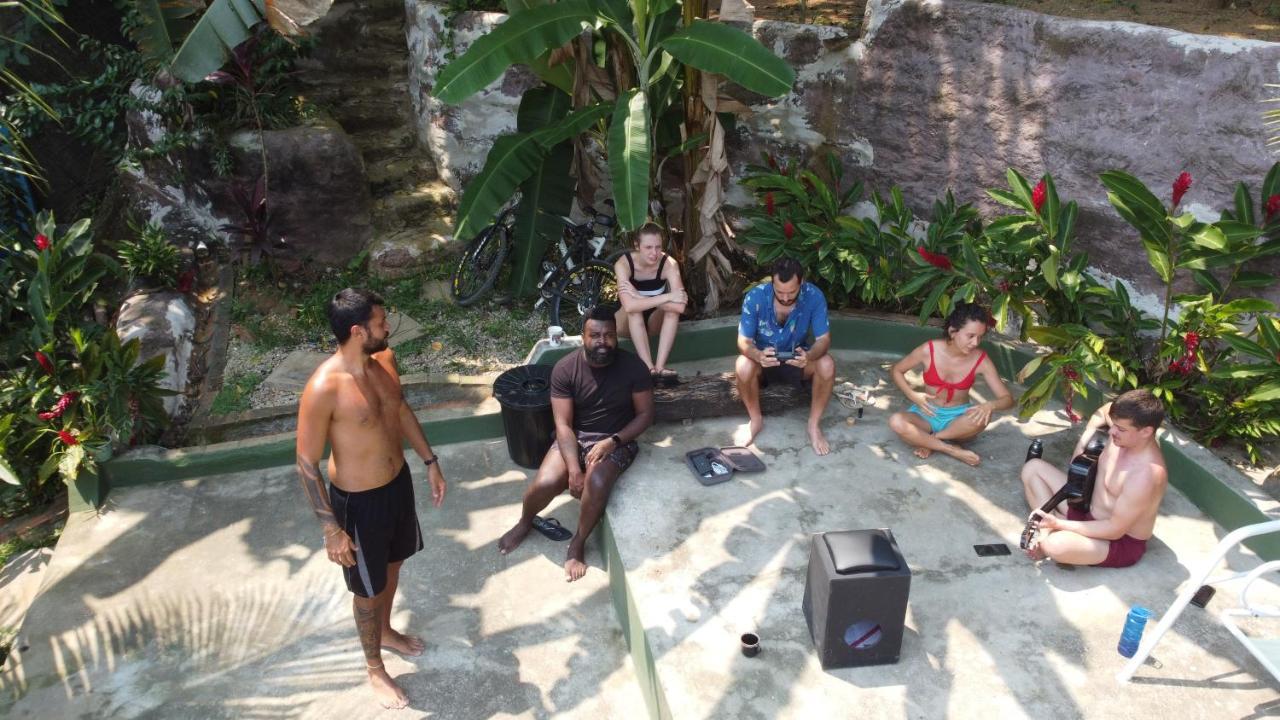 Sintonia Surf Hostel E Bar 乌巴图巴 外观 照片